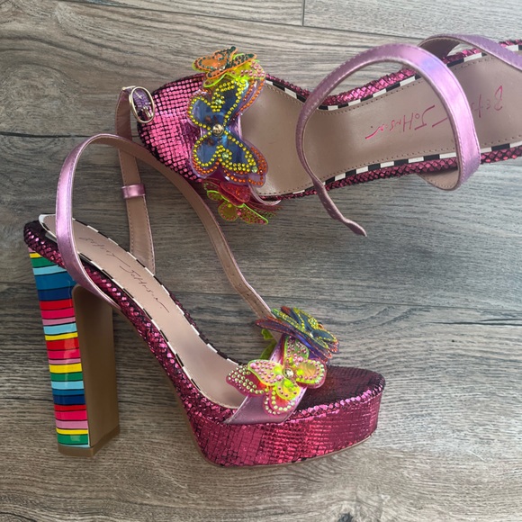 Betsey Johnson shoe - Picture 2 of 11